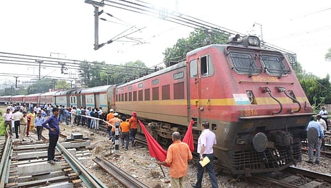 Image of derailed train used for representation.
