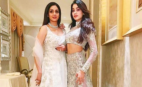Jhanvi Kapoor with mother Sridevi. (Photo courtesy: Instagram@jhanvikapoor)