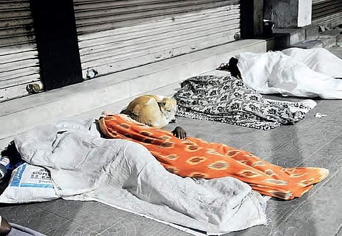 Homeless people sleeping on road during nights at Secunderabad | Sayantan Ghosh