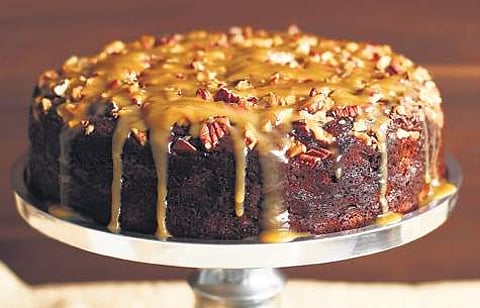 Sticky date cake