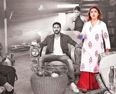 Revathy in Gulebagavali and Ramya Krishnan in Thaana Serndha Koottam