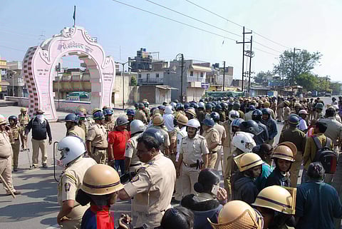 A heavy police bandobast in Bheem Nagar in Aurangabad on Wednesday after Dalits called for Maharashtra Bandh as a protest over Bhima Koregaon violence. (File | PTI