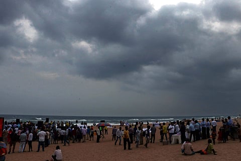 Thick dark cloud at Puri sea beach on Tuesday. (Photo | Irfana/EPS)