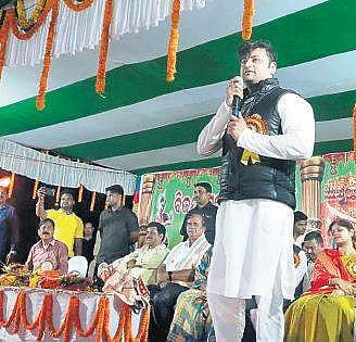 BJD MP Anubhav Mohanty speaking at 'Ravan Podi' function in Ersama