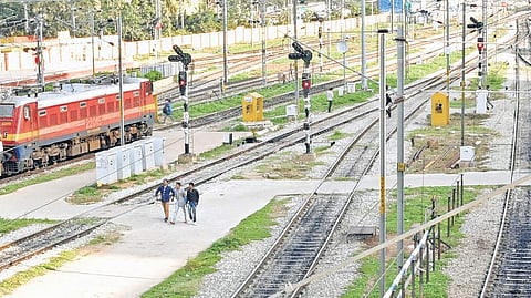South Western Railway: Automatic signalling for suburban rail on hold