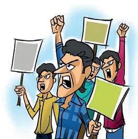 The MeeSeva franchisees across the State, they said, will stop delivering services from November 1.