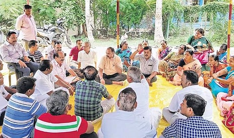 Kovilambakkam residents attend the grama sabha meeting | express