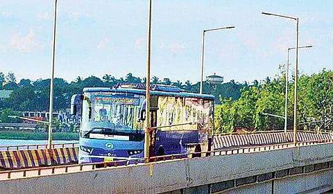 A BRTS bus on Unkal Flyover in Hubballi-Dharwad during a trial run | D Hemanth