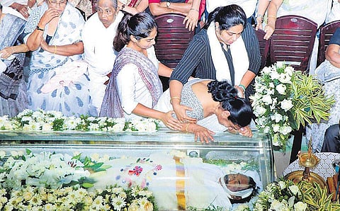Thampi Kannanthanam’s wife Kunjumol, daughters Aiswarya and Angel are seen inconsolable when his mortal remains were brought to his ancestral house at Parathode near Kanjirappally on Thursday | Express