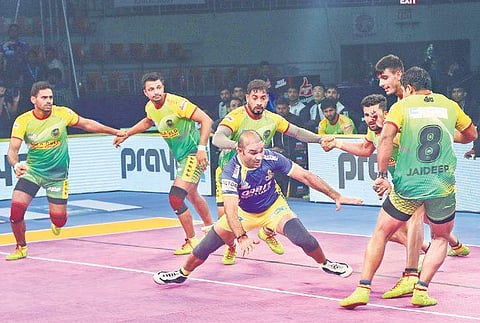 Tamil Thalaivas defeated Patna Pirates in PKL opener on Sunday. | EPS
