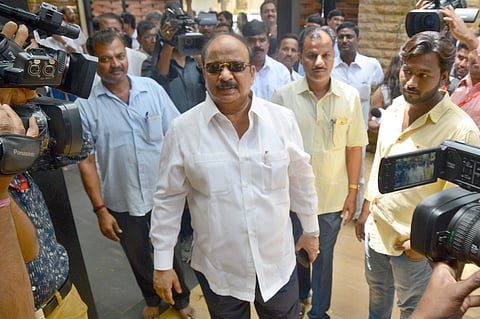 Karnataka Congress MLA Roshan Baig (File | EPS)