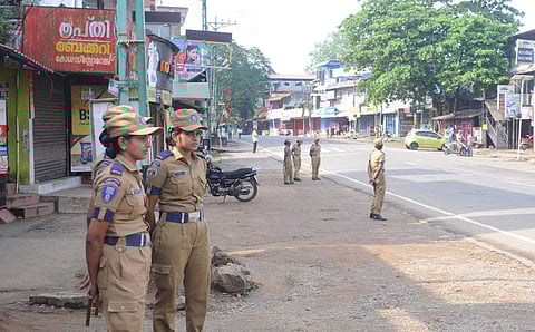 Police deployed on Saturday morning at Vadasserikkara, a major town about 55 kms away from Sabarimala, following state wide hartal called by VHP (EPS | A Saneesh)