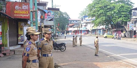 Police deployed on Saturday morning at Vadasserikkara, a major town about 55 kms away from Sabarimala, following state wide hartal called by VHP (EPS | A Saneesh)