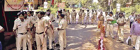 Police personnel at RFO office at Arasalu village in Shivamogga district on Saturday | MARX TEJASWI