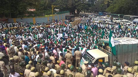 Thousands of farmers, especially sugarcane growers, have gathered at the Freedom Park in Bengaluru in protest for various demands, on 19 November 2018. (Photo | Shriram BN/ EPS)