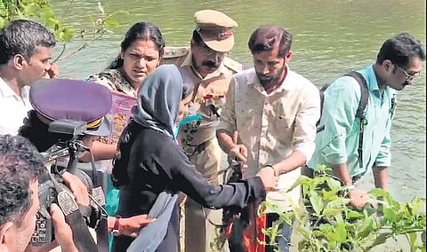 Sakeena helping police retrieve evidence on the banks of Chandragiri
