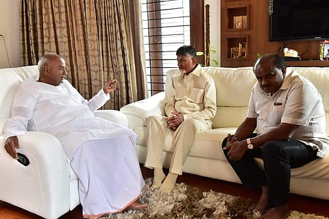 AP Chief Minister Chandrababu Naidu along with Former PM H D Devegowda Karnataka Chief minister HD Kumaraswamy in Bengaluru on Thursday. (Photo | Nagaraja Gadekal/EPS)