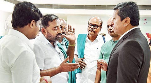 Farmers interacting with experts at a round table meet organised by Antardhwani, a think-tank, in Bengaluru on Monday | Nagaraja Gadekal