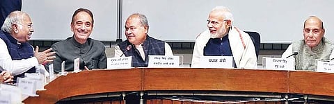 PM Modi with Opposition leaders at an all-party meeting | Shekar yadav