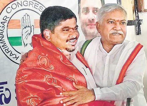 DCC president Katakam Mruthyunjayam and Ponnam Prabhakar in Karimnagar on Wednesday .| Express Photo Services