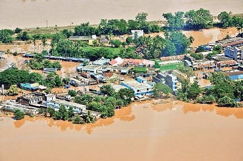 Rajnath assures assistance for Titli-hit in Odisha