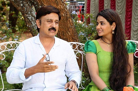 Parul Yadav with Ramesh Aravind, the director of Butterfly, the Kannada remake. (Photo | Facebook)