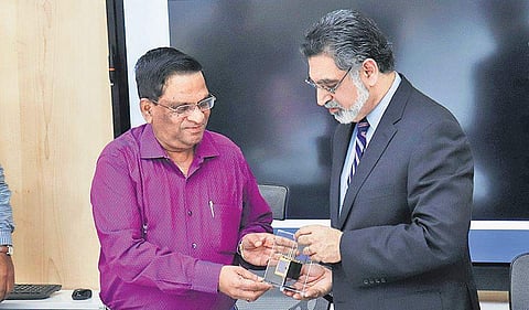 Adopt new teaching models, faculty advised