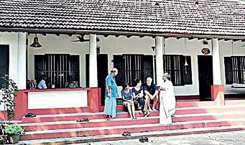 Functioning without a classification