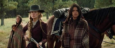 Rosamund Pike and Tanaya Beatty in Hostiles | IMDB