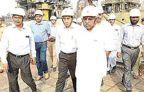 Union Minister of State for Shipping Pon Radhakrishnan visiting the site of the blast at Cochin Shipyard on Wednesday