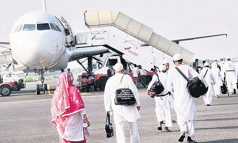 Delhi and Mumbai are becoming the favoured transit points for Haj pilgrims. (EPS)