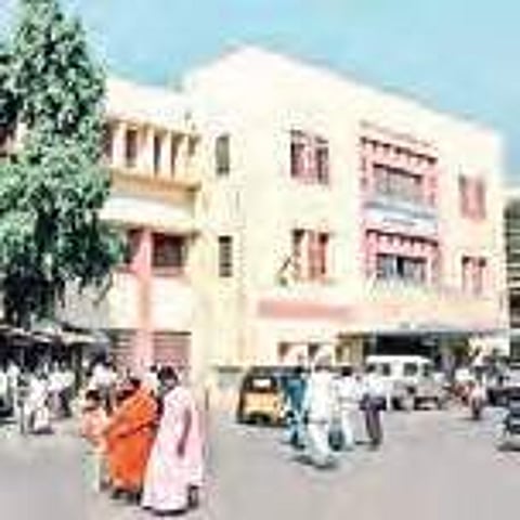 Andhra Pradesh's Kurnool government hospital doctors diverting cases to private hospitals?