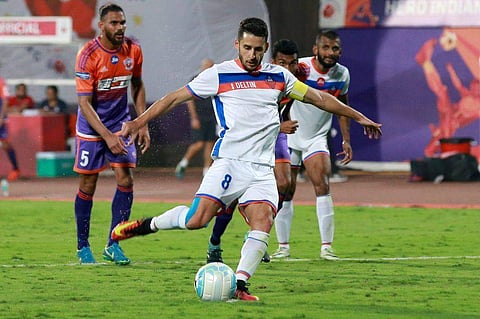 Ferran Corominas of FC Goa shoots against Pune City FC (Twitter/FC Goa)