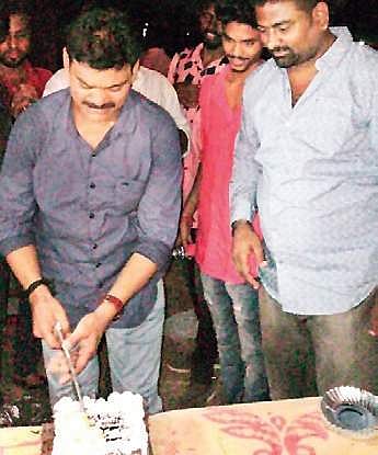 The city police in an eight-hour operation stormed into a birthday bash organised at a mechanised shop for a notorious rowdy Binu of Choolaimedu.