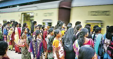 Less number of general coaches sparks clashes