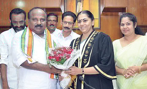 Mayor Soumini Jain along with other UDF councillors congratulating Deputy Mayor T J Vinodh who presented the Kochi Corporation’s 2018-19 budget on Saturday