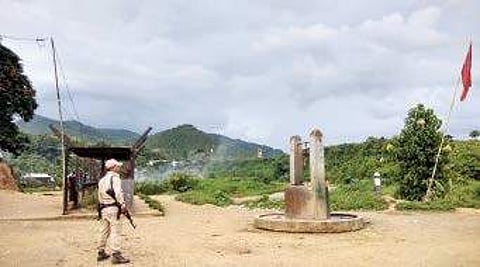 An Indian jawan keeps vigil at the Myanmar border in Manipur | Hemanta Singha