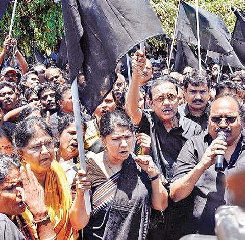 DMK MP Kanimozhi leading a stir against Modi’s visit in Saidapet on Thursday | Martin Louis