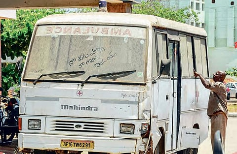 Vijayawada: Ambulance beyond reach