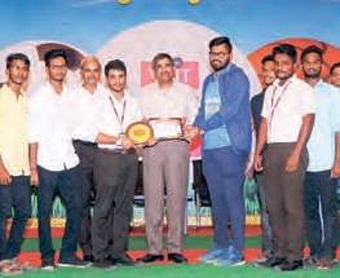 Sports day held at Vasireddy Venkatadri Institute of Technology