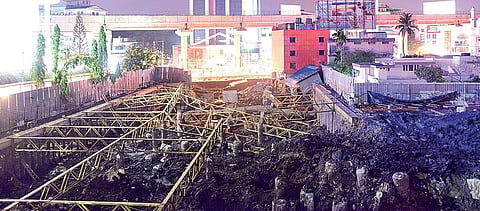 The multi-storeyed building which collapsed at Kaloor around 10 pm | ALBIN MATHEW