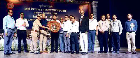 Waltair division receiving the ‘Overall Efficiency Shield’ | Express