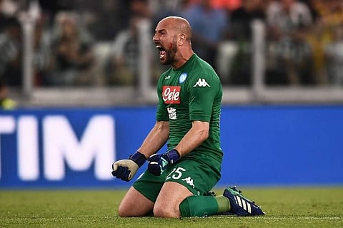 Napoli's Spanish goalkeeper Pepe Reina celebrates during the Italian Serie A football match between Juventus and Napoli on April 22, 2018 at the Allianz Stadium in Turin. | AFP