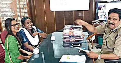 Rosmy Sunny and her friend Dimple Rose meeting Tomin Thachankary