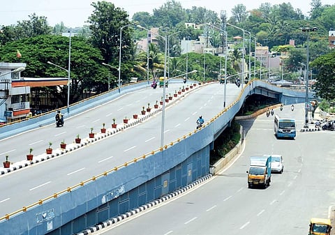 The Rani Chennamma flyover at Deve Gowda petrol bunk signal has considerably eased traffic | pushkar v