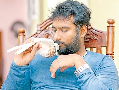 Kannada film 'Bazaar' the new attraction with pigeons on sets