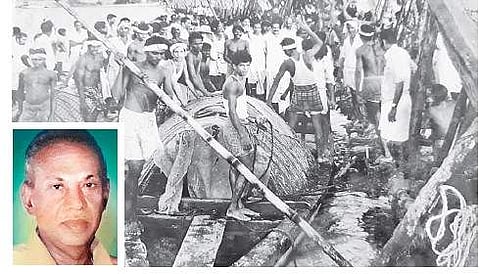 Kuttanad farmers and labourers constructing the bund at Thanneermukkom in 1975 (file picture). (Inset) Kunchappan Koshy