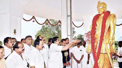 CM Edappadi K Palaniswami inaugurating a memorial for Kongu chieftain Kalingarayan at Bhavani in Erode on Sunday | Express