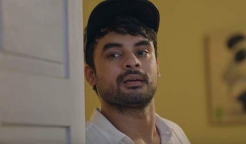 Tovino Thomas in a still from 'Mayanadhi' (YouTube screengrab)