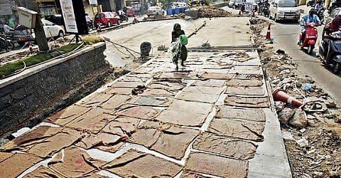 VDCC roads have been laid at Himayatnagar (down) Lakdi ka Pul on experimental basis | vinay madapu